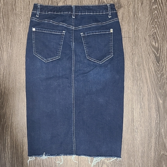 Dex Jean Skirt - Picture 8 of 11